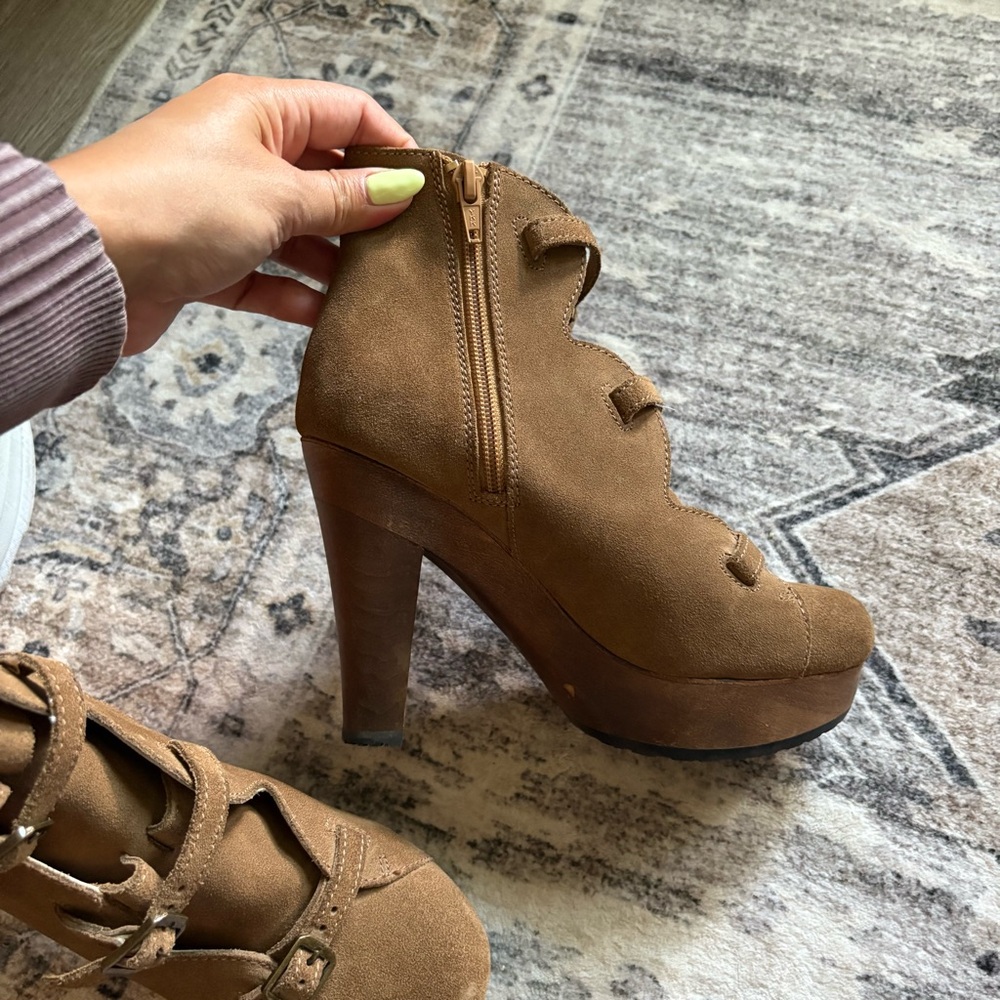 Chloe Solfo buckle wood platform boots in suede size 6 - Picture 3 of 11